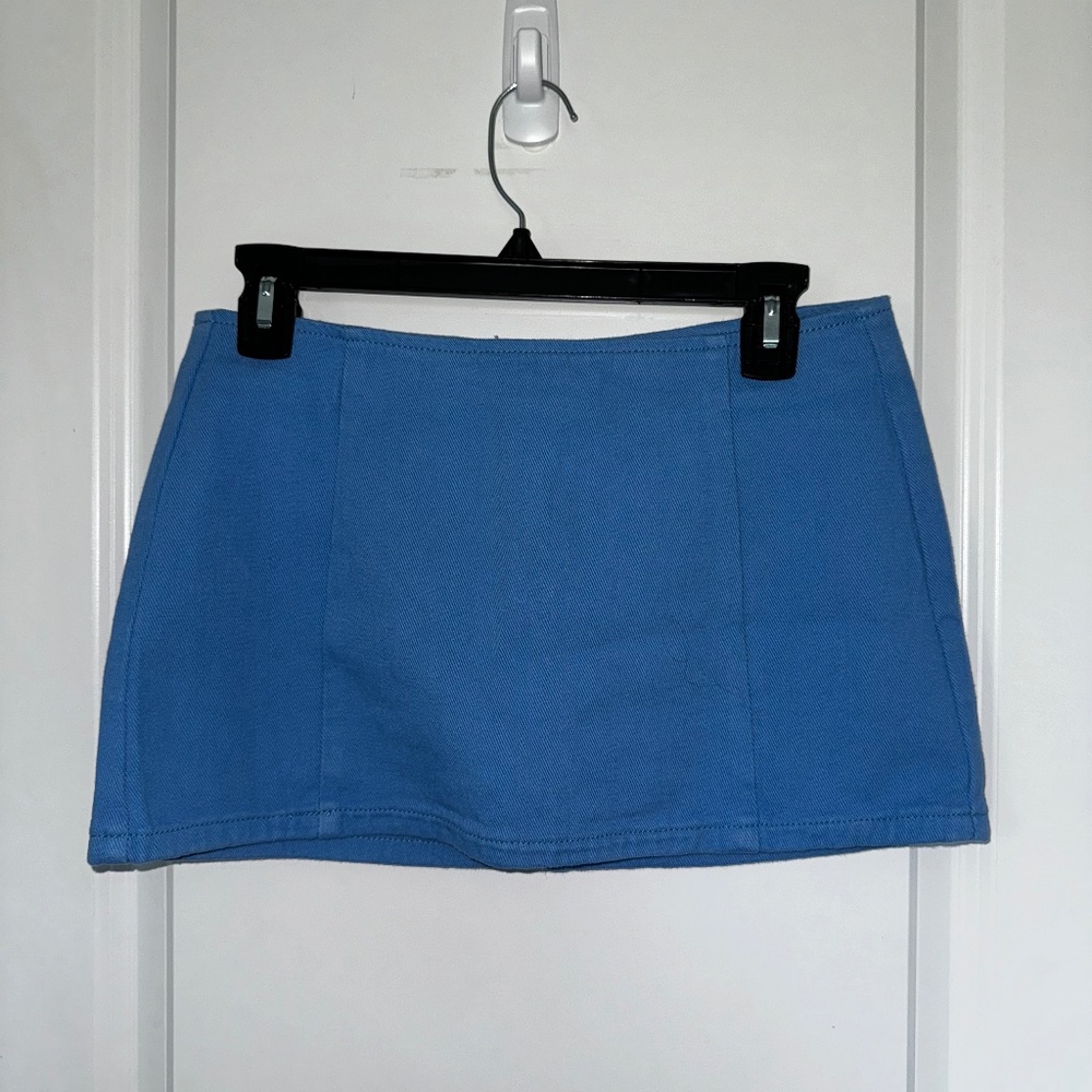 Pretty Little Thing mini skirt
